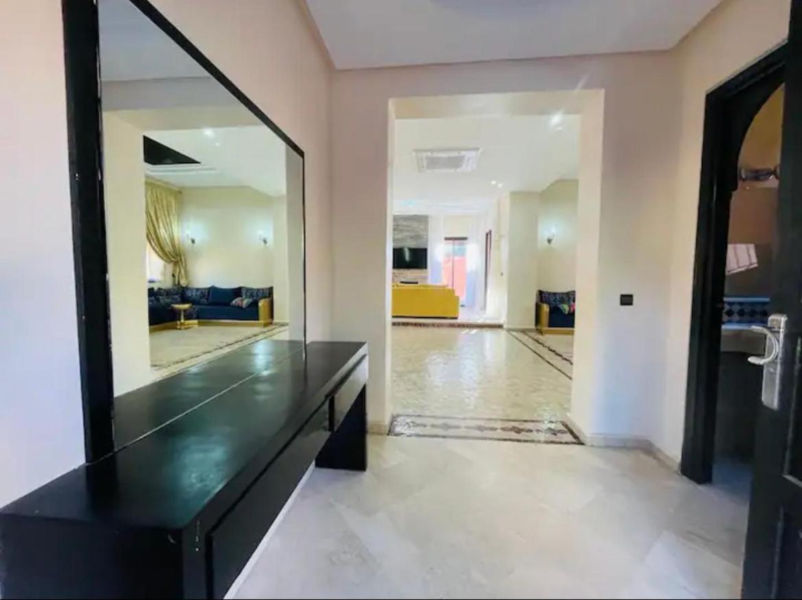 The Villa Avec Piscine Chauffee 4 Chambres マラケシュ エクステリア 写真
